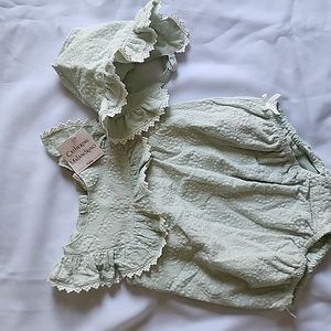 Baby onsie with bonnet